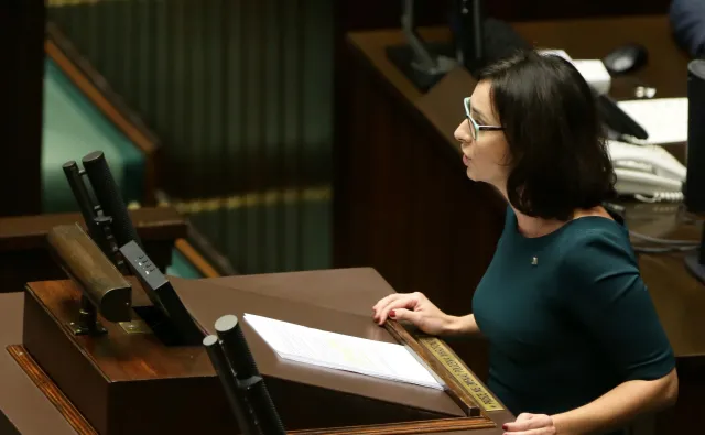 Kłótnia w Sejmie o nową ustawę o sędziach TK. Posłanka Nowoczesnej: To niewyczerpana kopalnia prawnych bubli