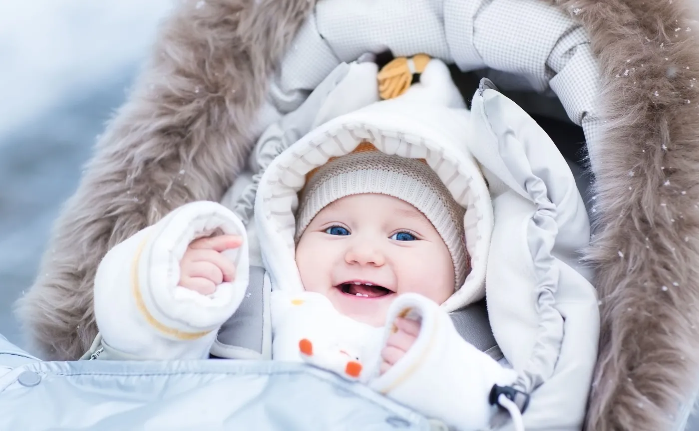 Spacer z dzieckiem zimą