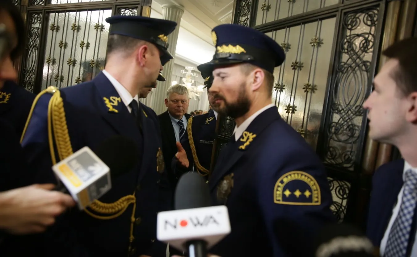 Suski przekonuje: Głosowania w Sali Kolumnowej zgodnie z prawem i konstytucją