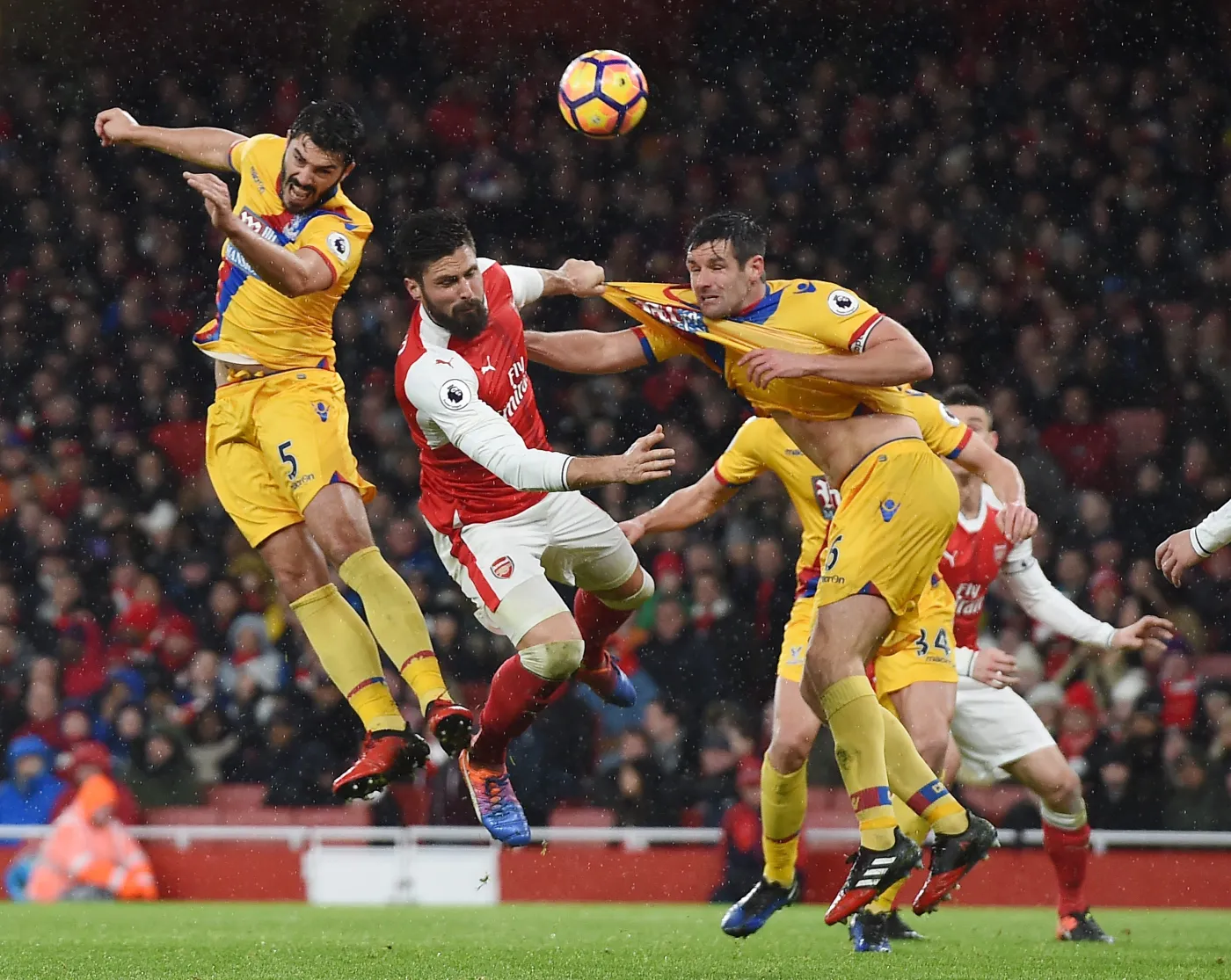 Olivier Giroud (w środku)