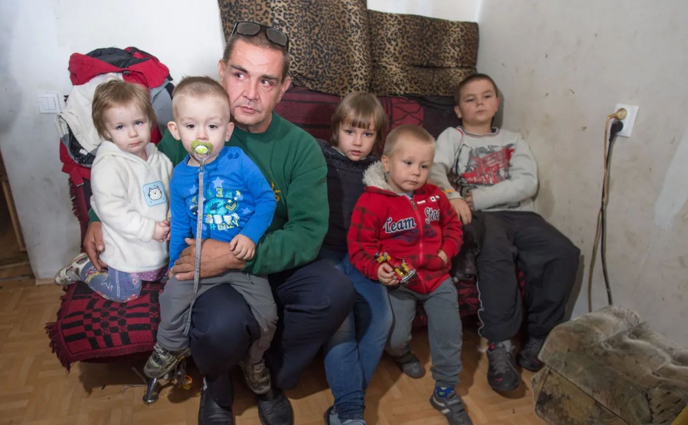 Resort Ziobry wstrzymuje odebranie szóstki dzieci samotnemu ojcu. "Mężczyźnie należy się pomoc"