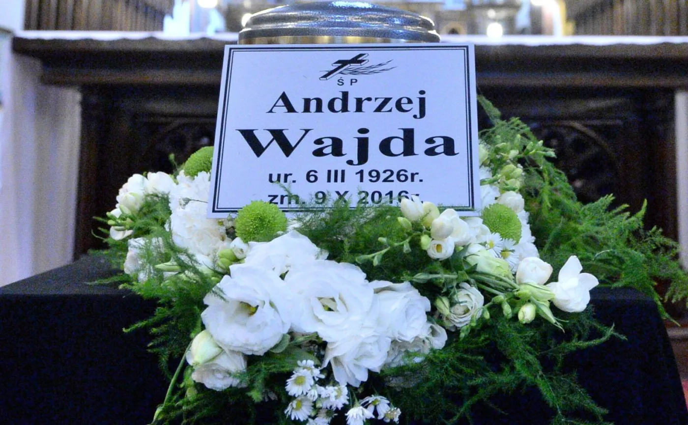 9544965-pogrzeb-andrzeja-wajdy.jpg