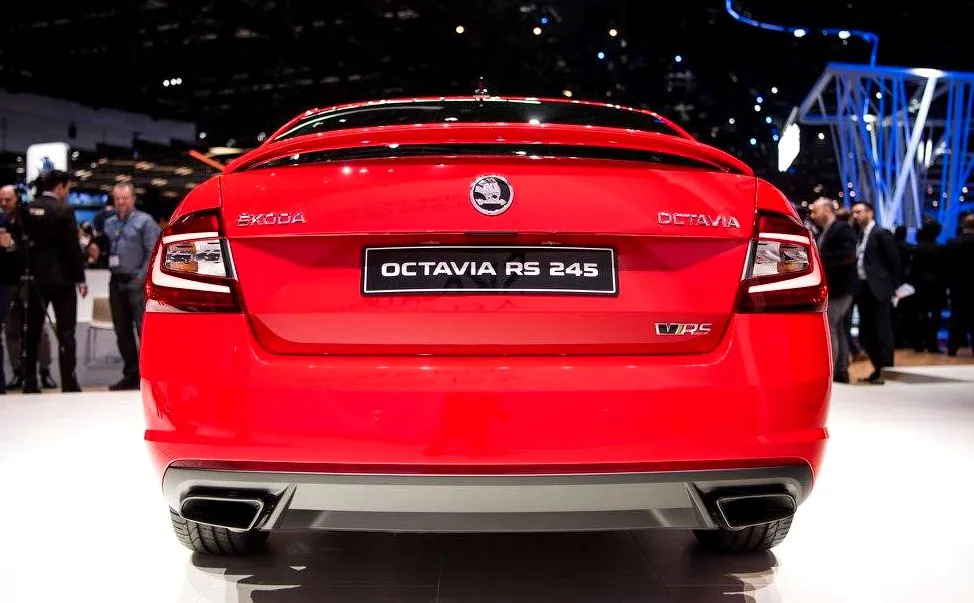 10023499-skoda-octavia-rs-245.jpg