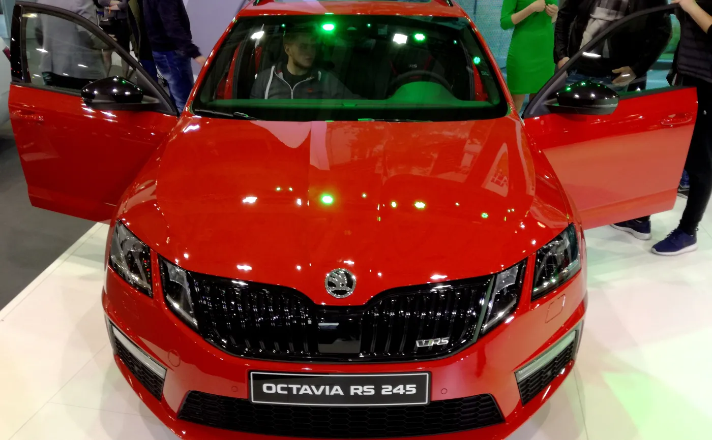 10100927-skoda-octavia-rs-245.jpg