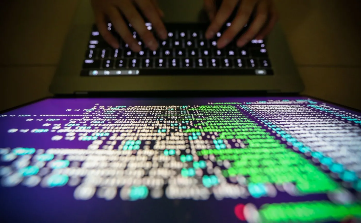 Programista przy pracy