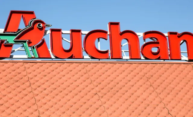 W Auchan musisz się przyznać, że bierzesz 500 plus. Pod groźbą zwolnienia