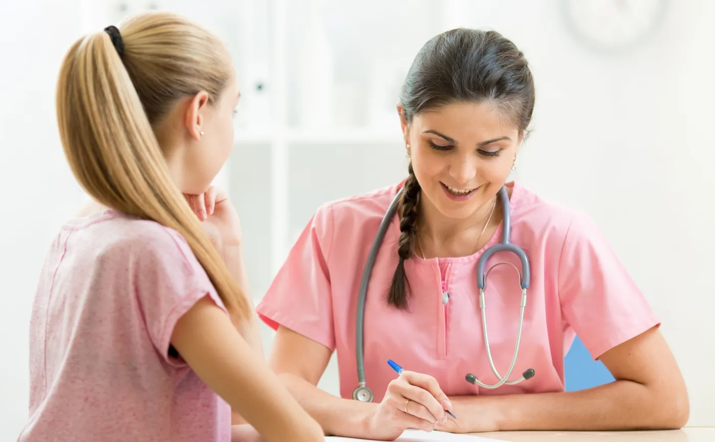 Dziewczynka u lekarza