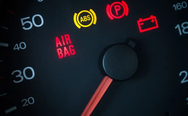 Jeździsz autem? Sprawdź, czy możesz. NIK zrobił nalot na stacje diagnostyczne [NOWY raport]