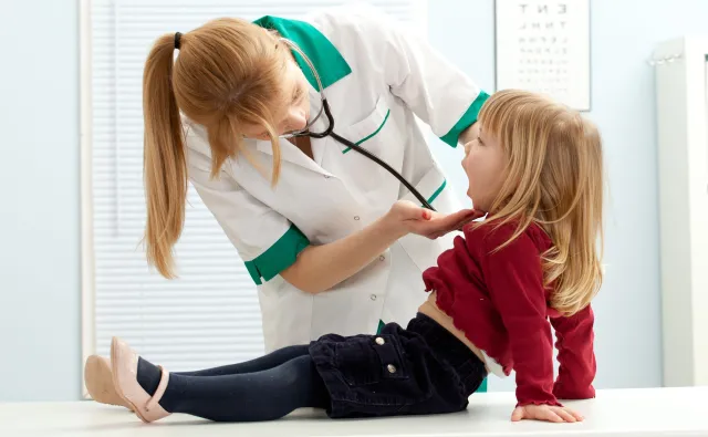 "Pediatrzy będą leczyć dzieci i młodzież do 18. roku życia"