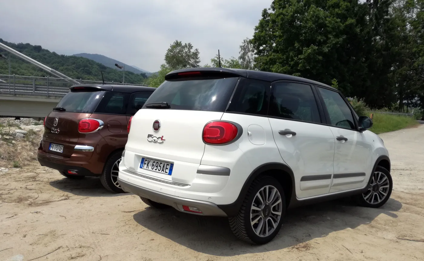 10182095-fiat-500l-cross-i-500l.jpg