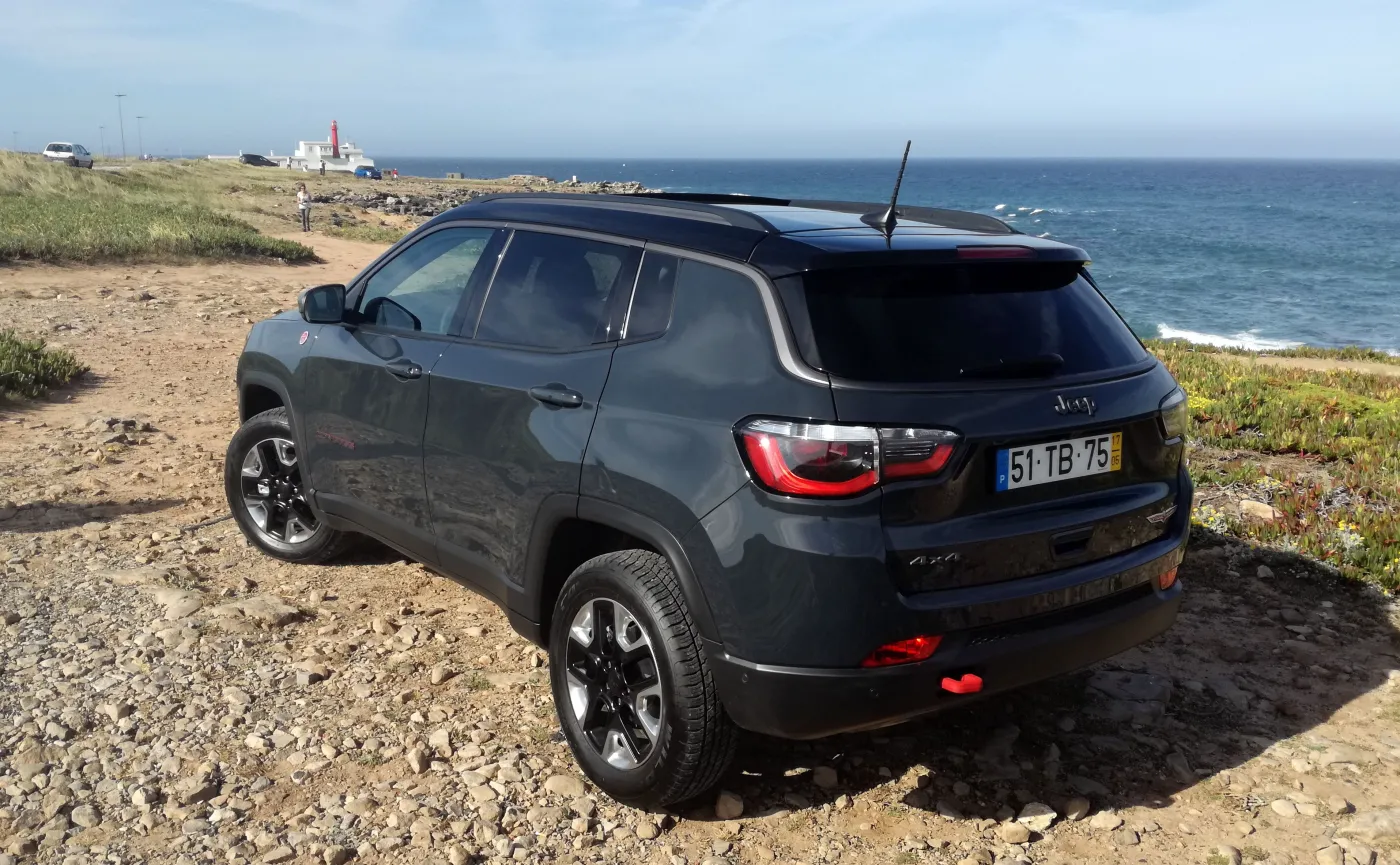 10269456-jeep-compass-trailhawk.jpg
