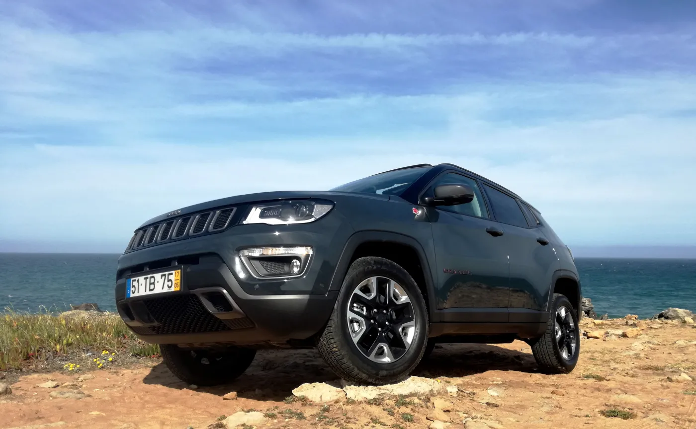 10269733-jeep-compass-trailhawk.jpg