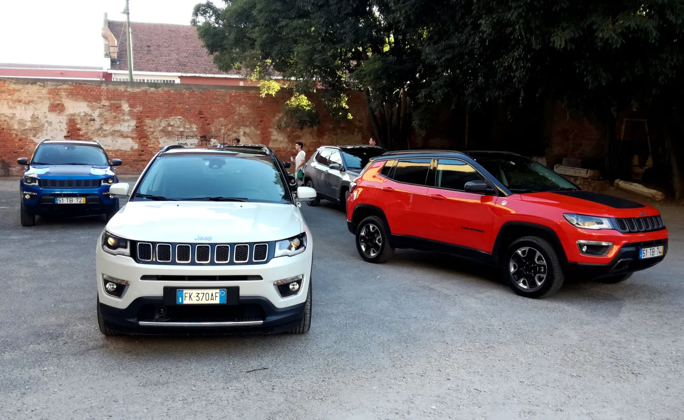 10269829-jeep-compass-trailhawk.jpg