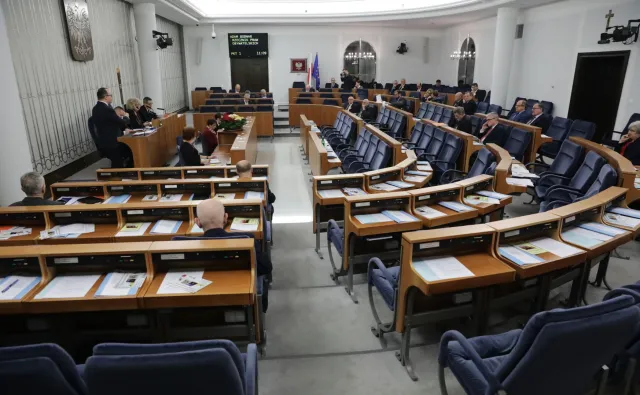 Poprawki do ustawy ograniczającej handel w niedziele. Chodzi o kwiaciarnie, piekarnie, cukiernie