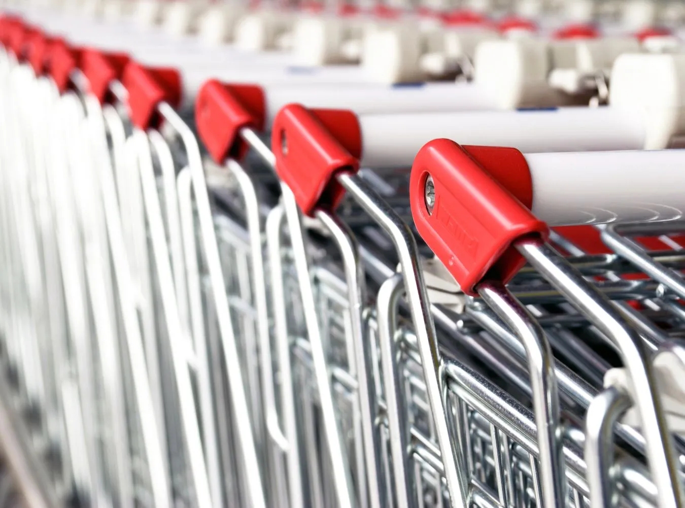 Znaleźli sposób, żeby podatek od marketów zapłaciły najbogatsze z nich