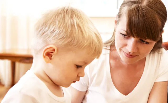 "Popatrz mamusiu, jaka gruba pani..." Kiedy i jak konfrontować dzieci z trudnościami życia?