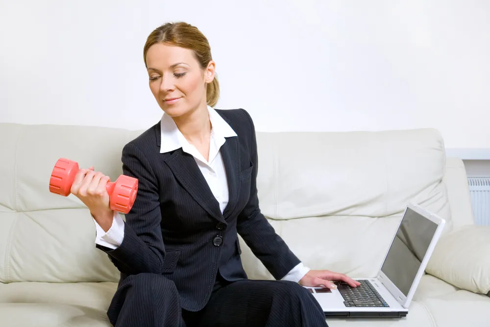 Bizneswoman z hantlami