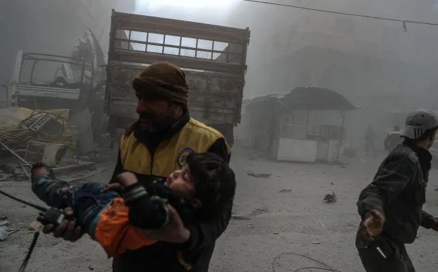 Dramat Wschodniej Guty w Syrii. Wstrząsające nagrania "Białych Hełmów"