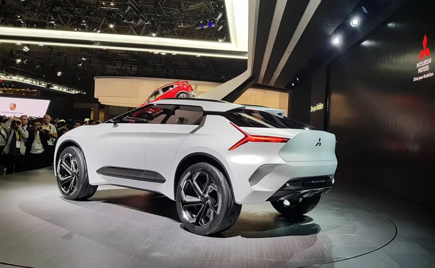 10528223-mitsubishi-e-evolution.jpg