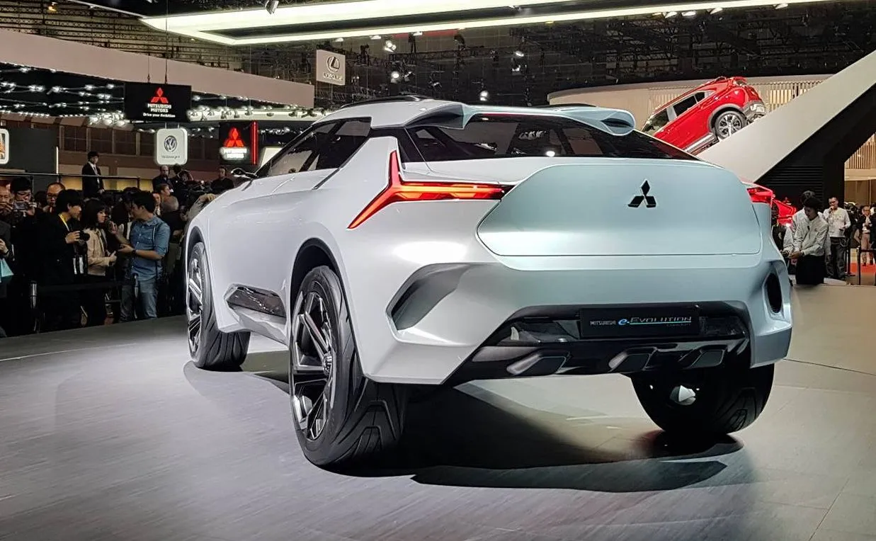 10528286-mitsubishi-e-evolution.jpg