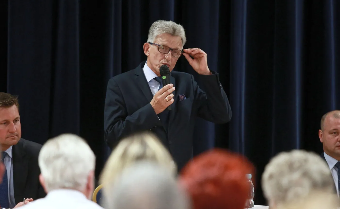 Piotrowicz: Radio RMF FM jest niemieckie, Radio Zet nie jest radiem polskim. Czy to nie zagraża polskiej racji stanu