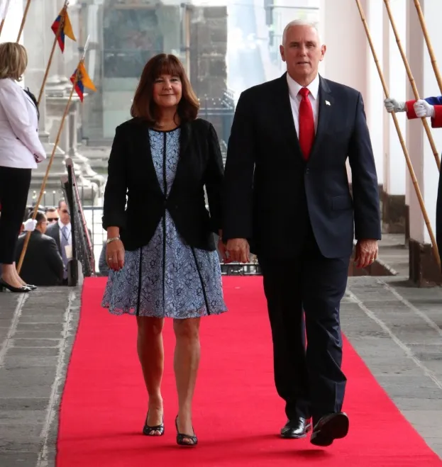 11074614-karen-pence-mike-pence.jpg