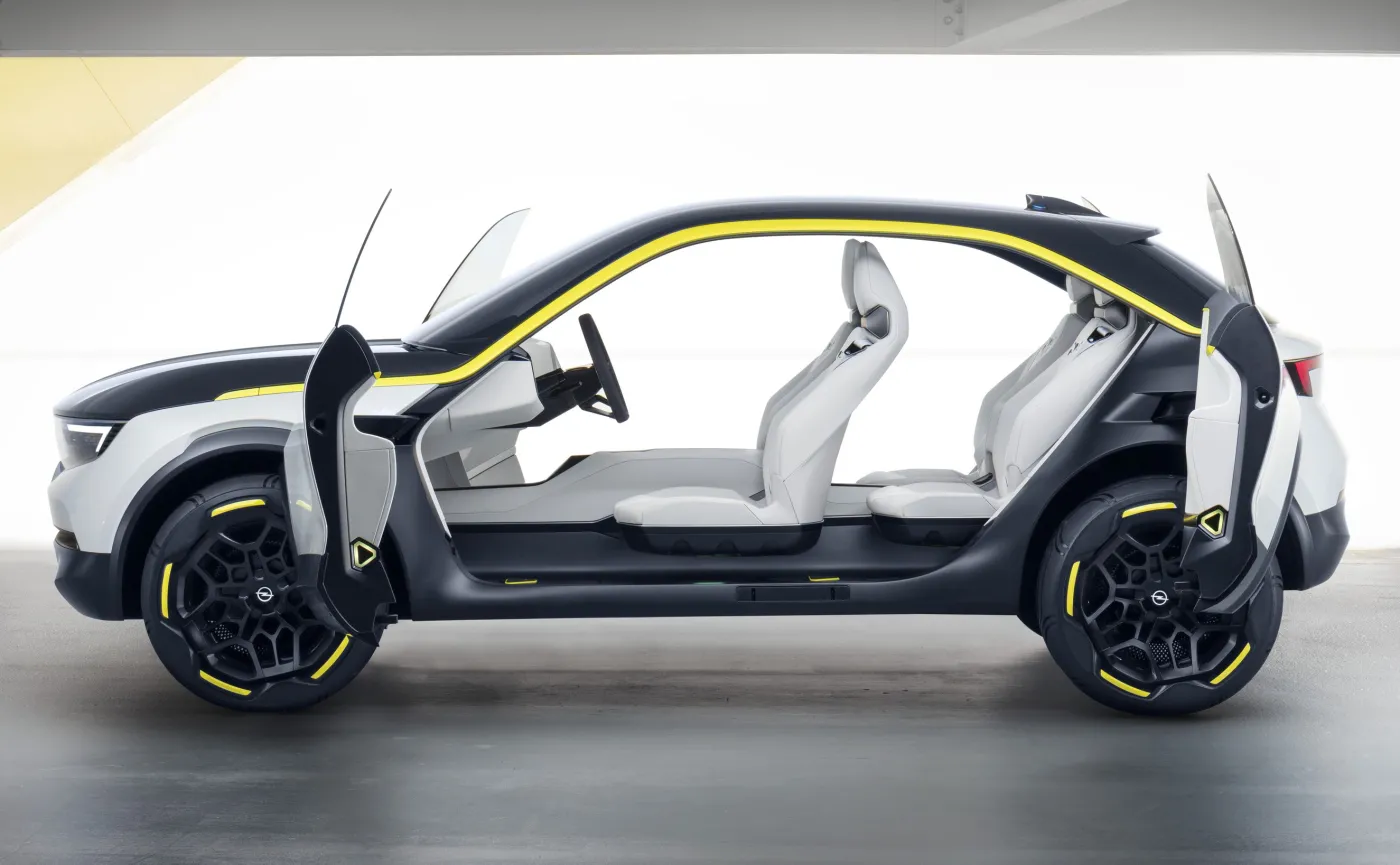 11310423-opel-gt-x-experimental.jpg
