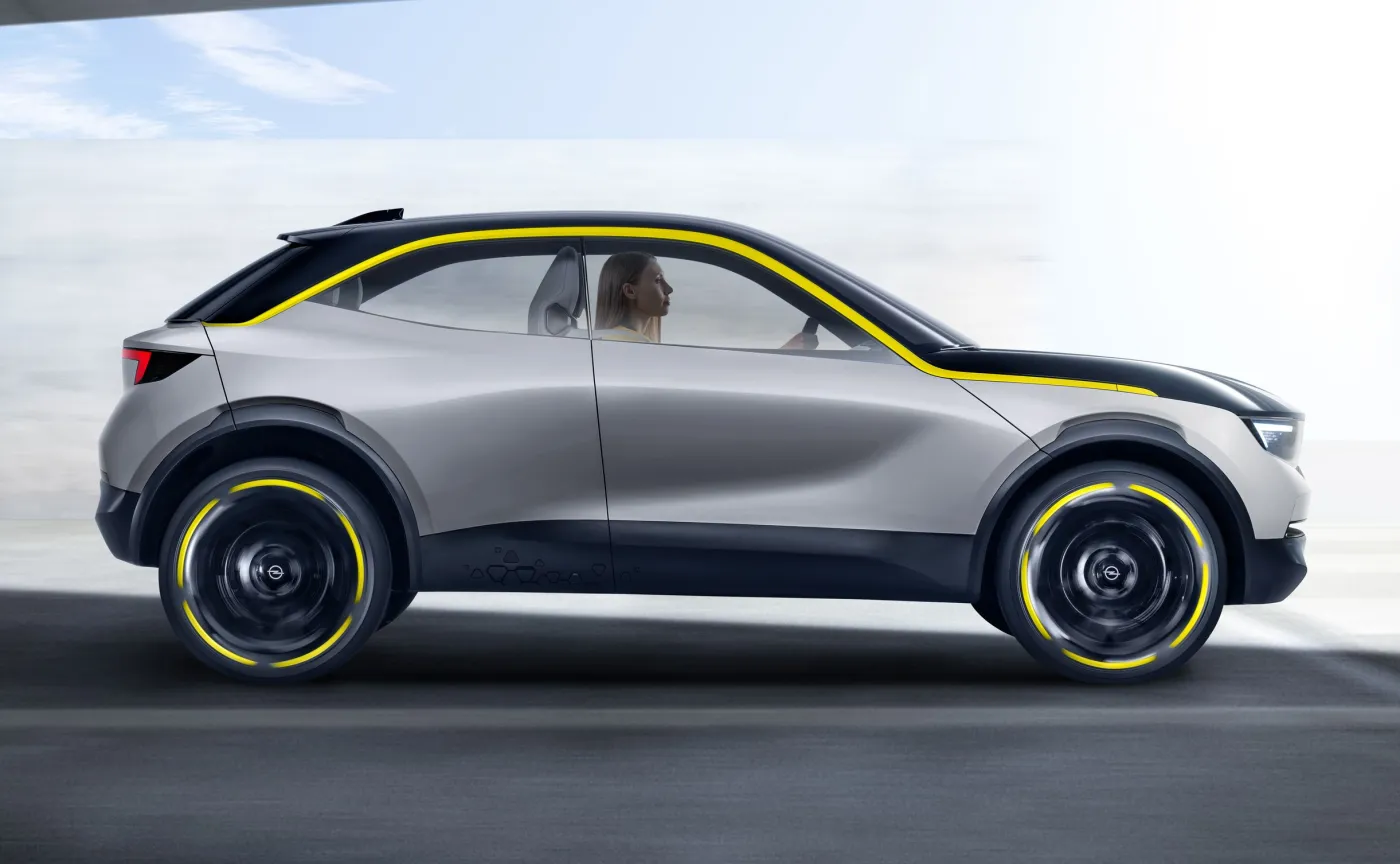 11310730-opel-gt-x-experimental.jpg