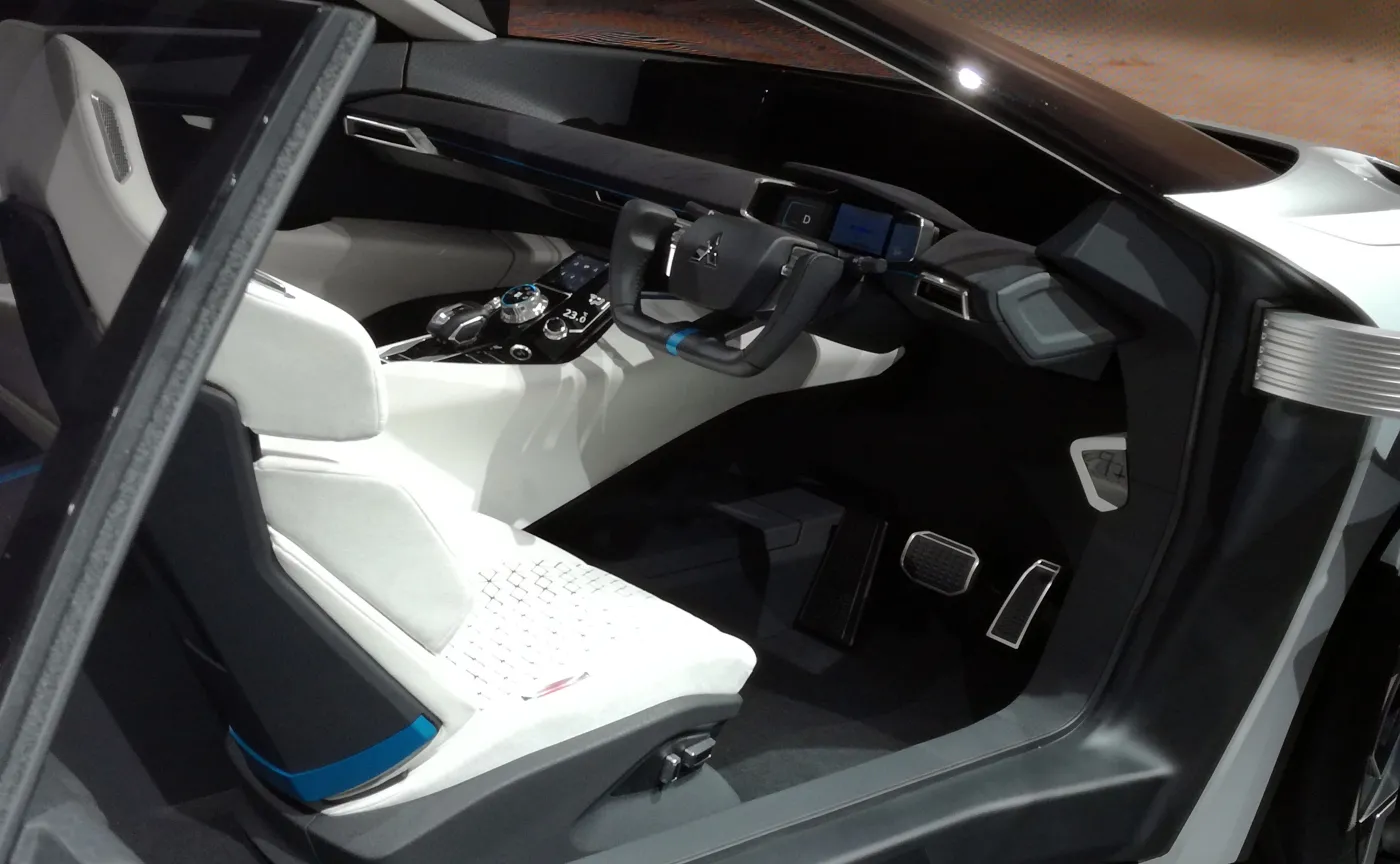 10839050-mitsubishi-e-evolution.jpg