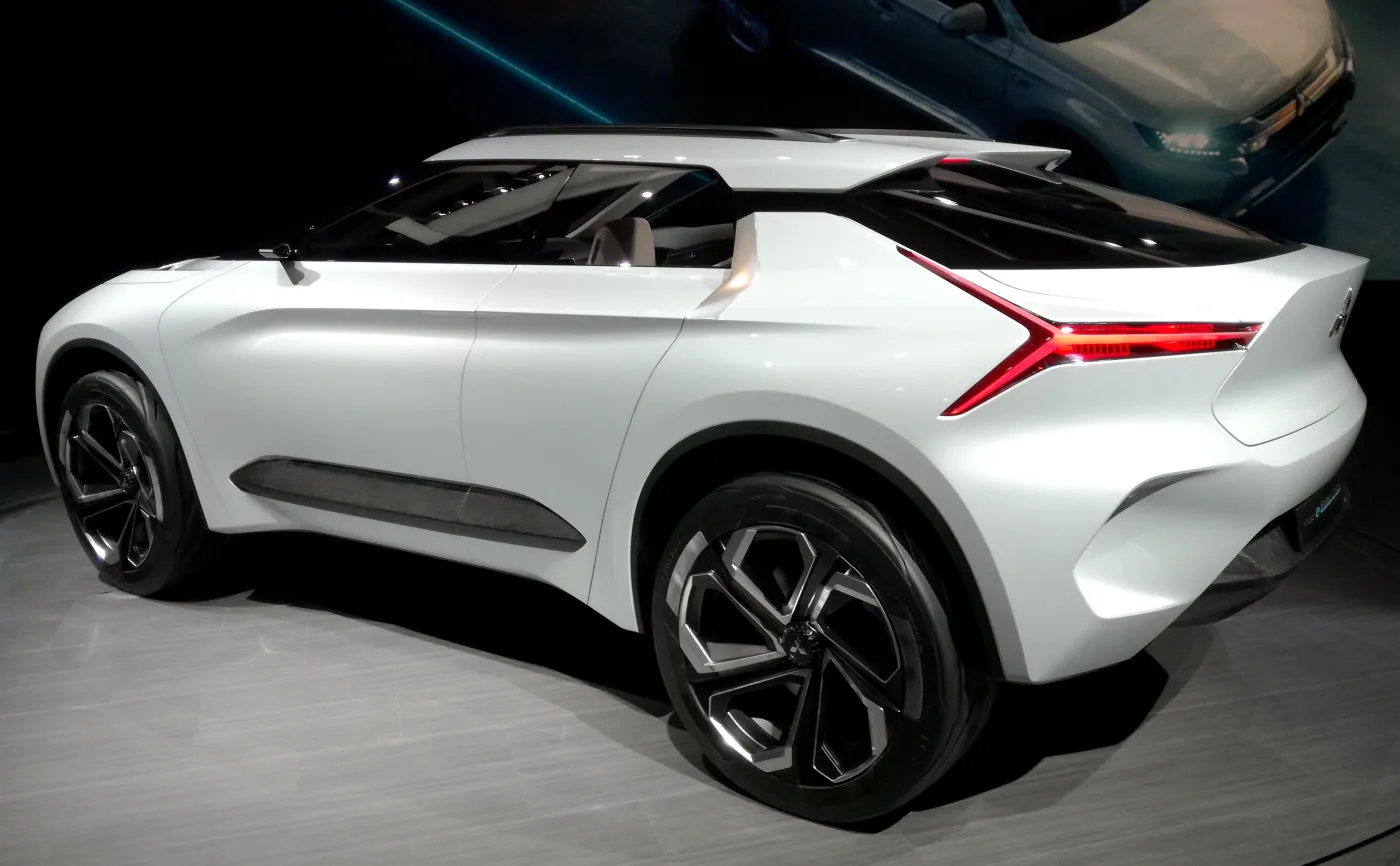 10839326-mitsubishi-e-evolution.jpg