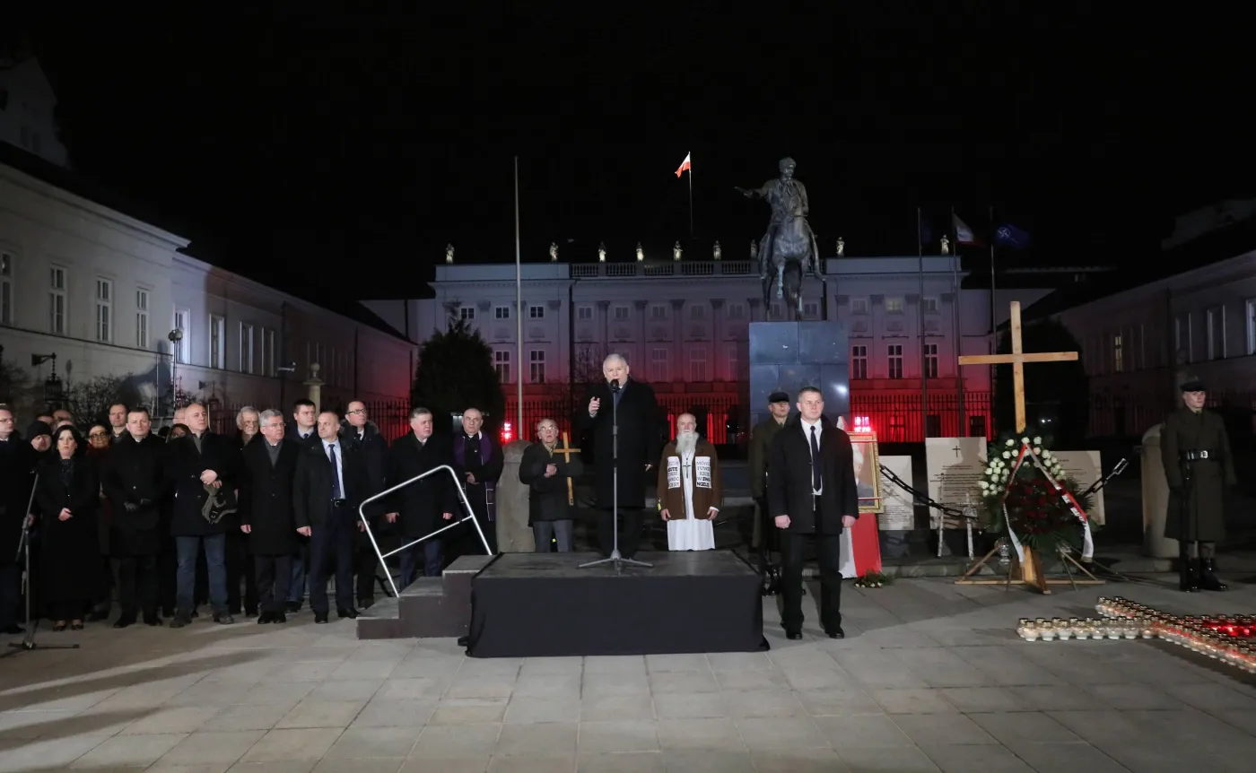 Miesięcznica smoleńska