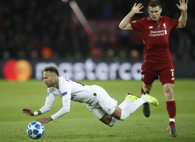 Liga Mistrzów: Awans Borussii Piszczka. Kontrowersyjne decyzje sędziego Marciniaka