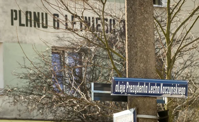 Zaremba: Spór o dekomunizację polskich ulic to spór o ocenę PRL. Prowadzony twitterową poetyką