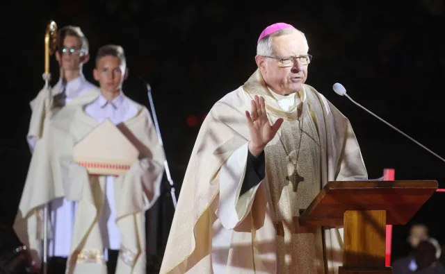 Biskup po tragedii w escapie roomie: Bogu nie może się podobać śmierć tych pięciu naszych sióstr. Nie taki miał plan