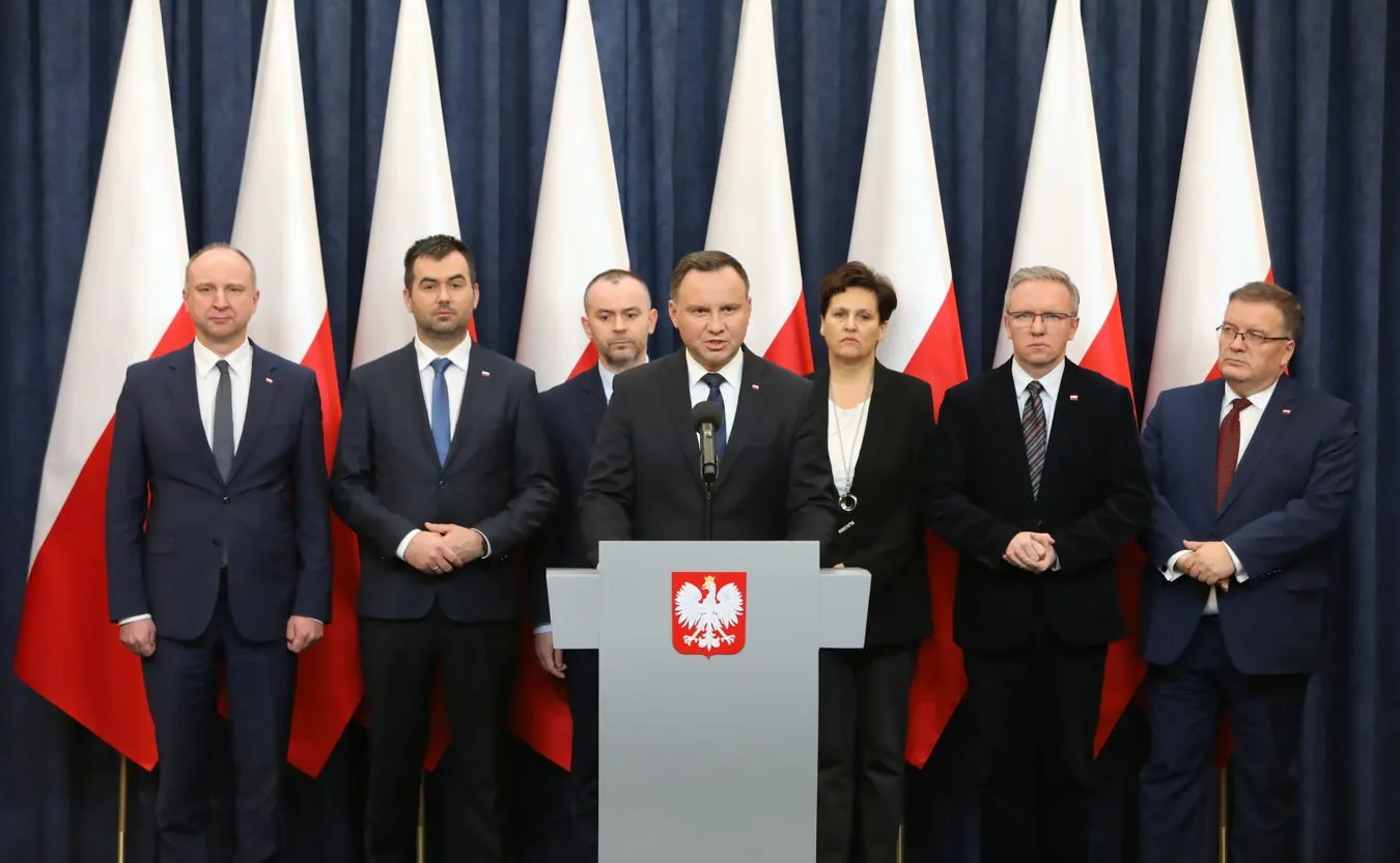 Nie będzie marszu milczenia. Prezydent Duda ogłasza żałobę narodową w dniu pogrzebu Adamowicza