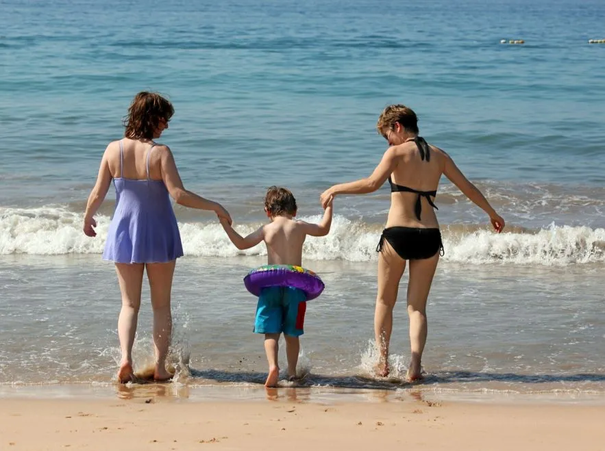 Jak wpisać dwie matki do polskiego aktu urodzenia? "Dyskryminacja przypudrowana"