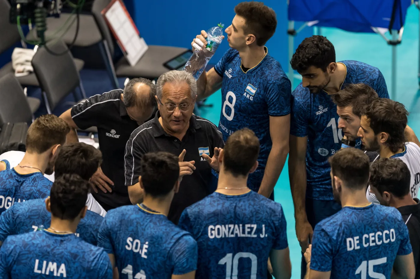 Julio Velasco (w środku)