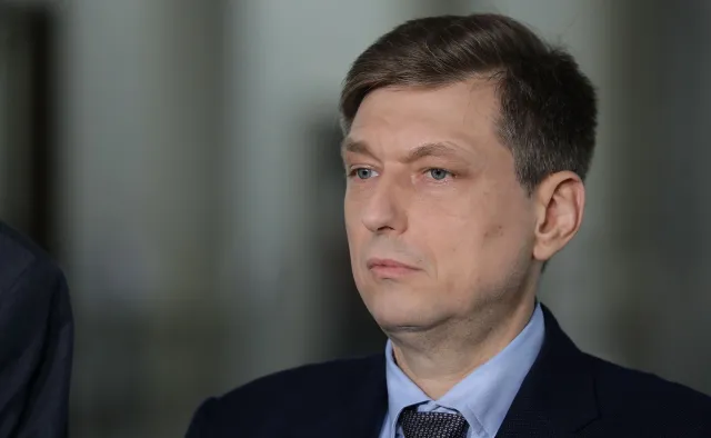 PO rusza z nowym "konwojem wstydu". "Akcja ma pokazać, jaki naprawdę jest Mateusz Morawiecki"