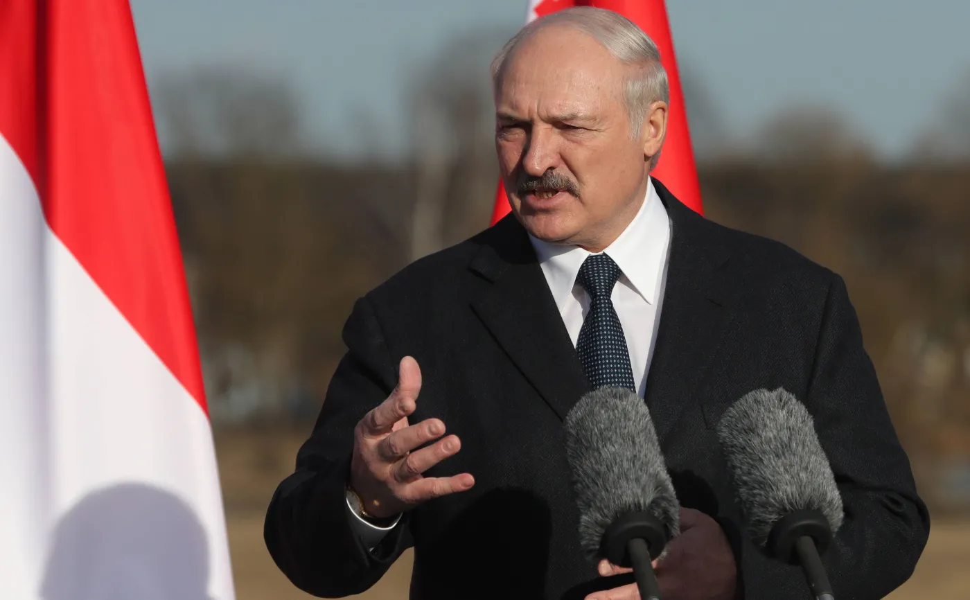 Demontaż krzyży w Kuropatach. Łukaszenka: Nie wiemy, czy tam leżą tylko ofiary Stalina, czy też faszystów