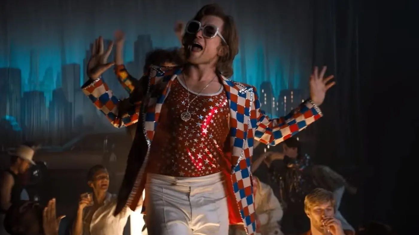 Kadr z filmu "Rocketman"