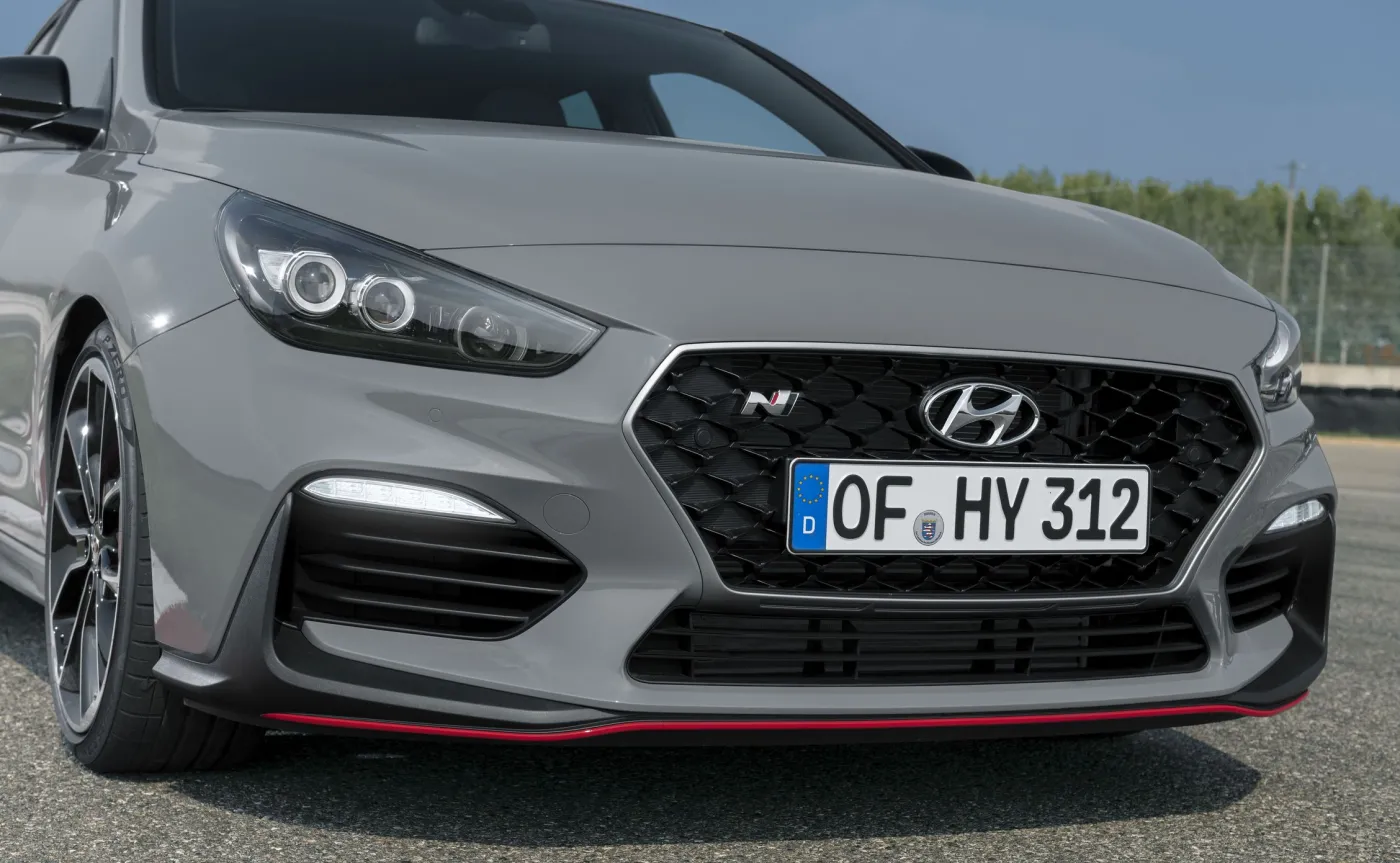 12328276-hyundai-i30-fastback-n.jpg