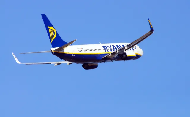 Ryanair odwołał ponad 100 lotów z i do Polski. Sprawdź LISTĘ