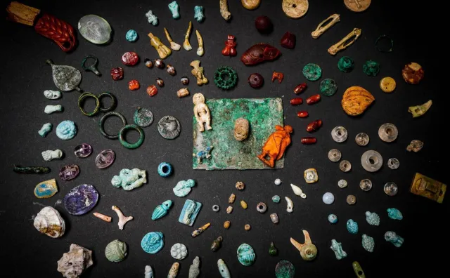 W Pompejach znaleziono "skarb wróżki". Dziesiątki amuletów służących do uwodzenia