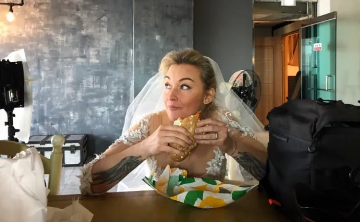 Nowa fryzura Martyny Wojciechowskiej to peruka. "Pół Polski odetchnęło z ulgą"