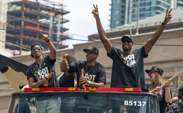 Liga NBA: Ponad milion osób fetowało w Toronto mistrzostwo Raptors. Doszło do incydentu, padły strzały
