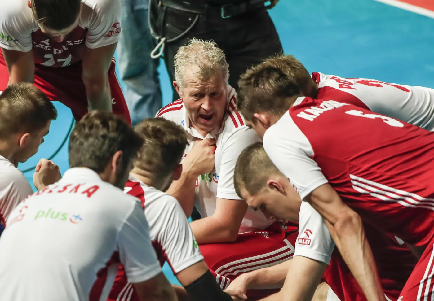 Vital Heynen (w środku)