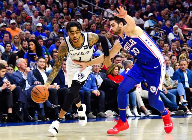 Liga NBA: Korkmaz na 0,4 s przed końcową syreną trafił za trzy punkty