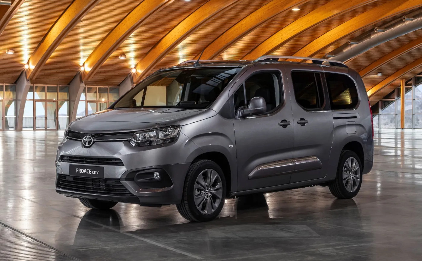 12611158-toyota-proace-city-12.jpg