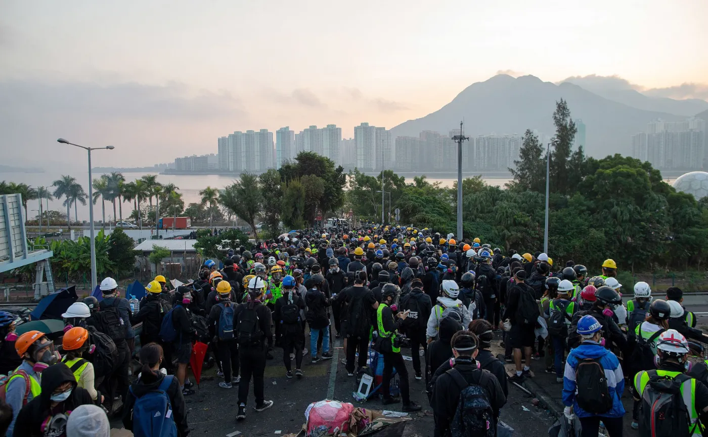 "Financial Times" ostrzega:  Hongkong znalazł się na skraju przepaści