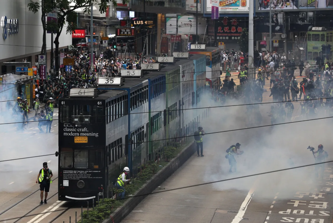 Wielkie protesty w Hongkongu przeciw planom Pekinu. Policja użyła gazu